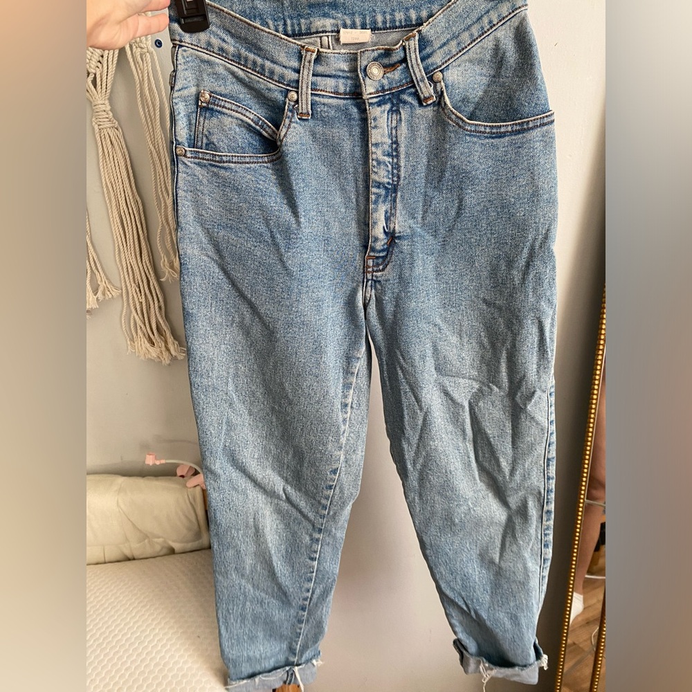 Vintage Levi’s 501 mom jeans